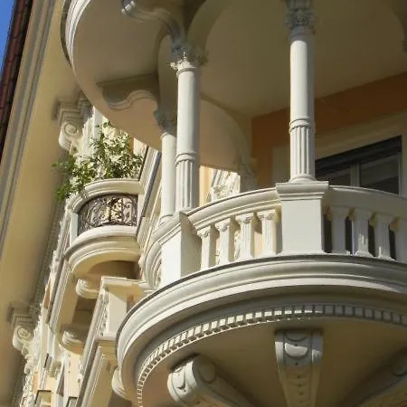 So-home * Genoa
