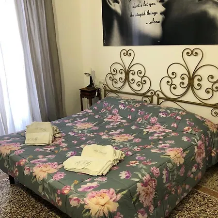 So-home Apartment *